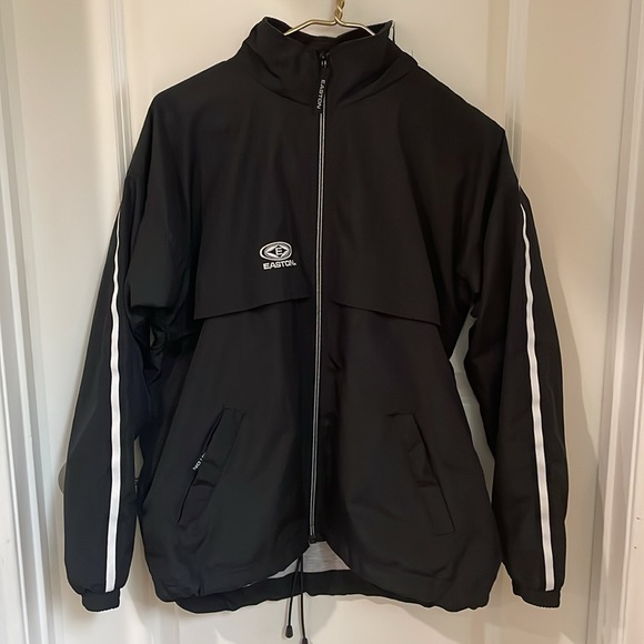 Easton - Vented Front Zip Lined  Windbreaker. - Picture 4 of 8